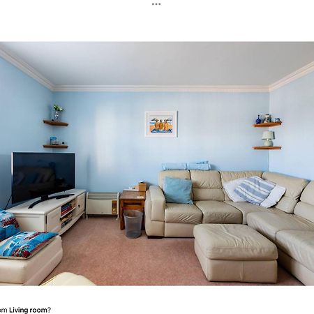 לנסינג 2 Bedrooms Apartment With Free Parking מראה חיצוני תמונה